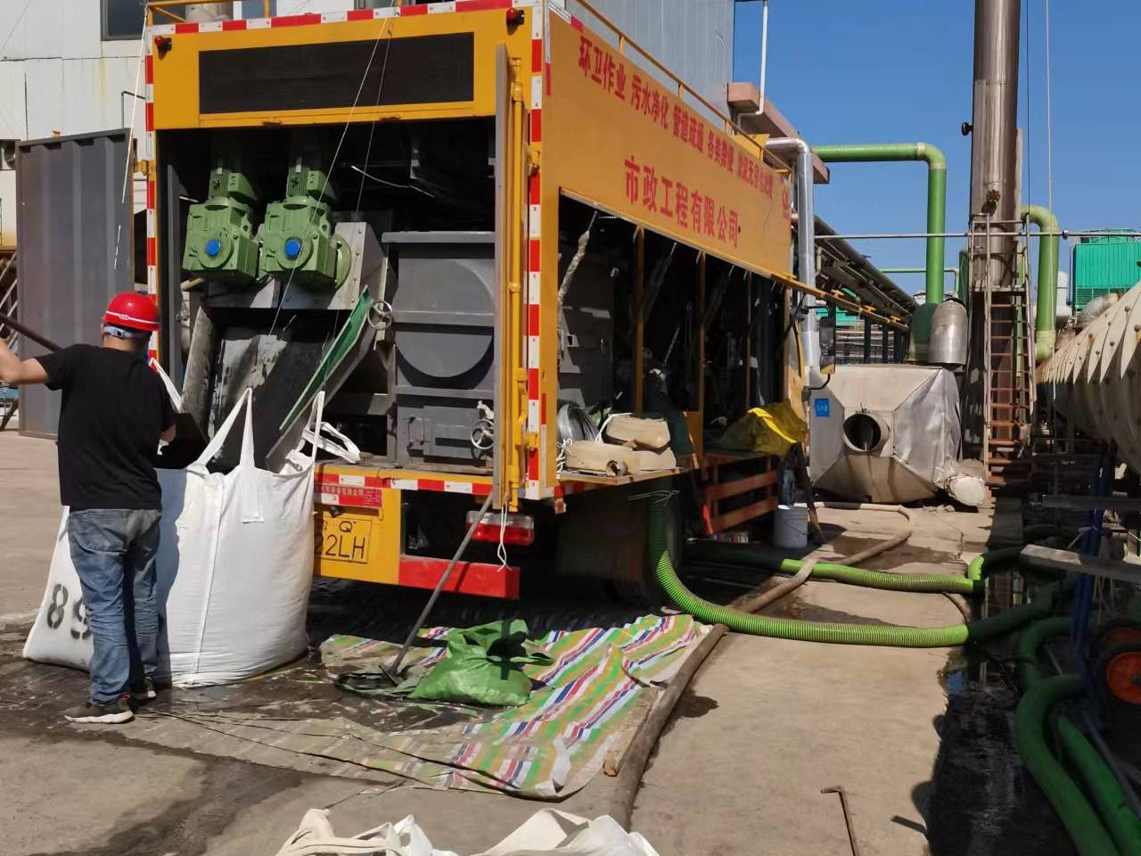 精河淤泥压干处理